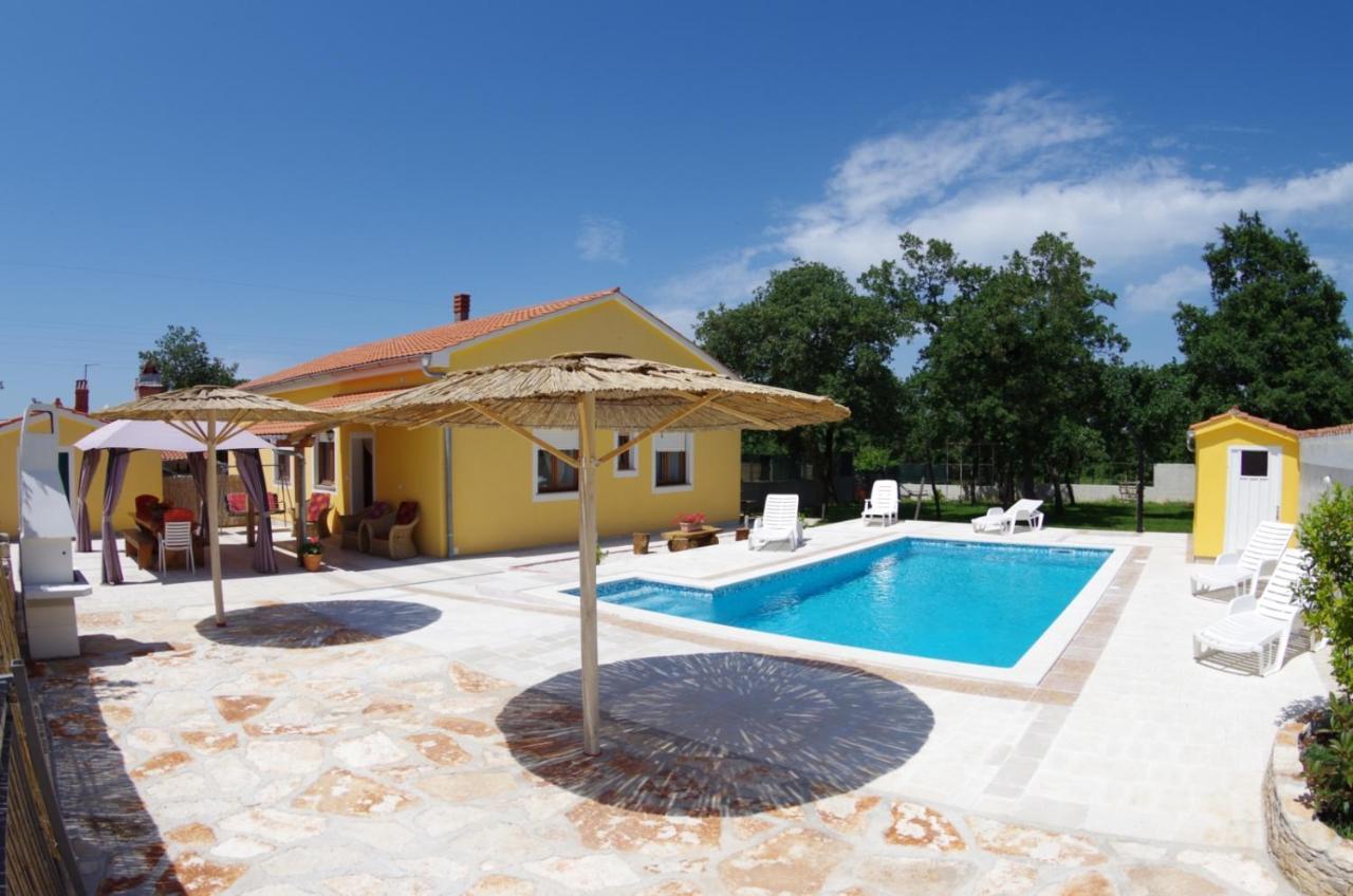 House Oliva, Sveti Kirin Villa Svetvincenat Exterior photo